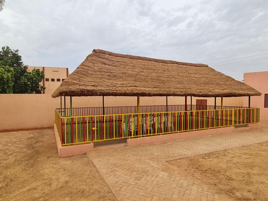 Espace couvert traditionnel pour la vie collective